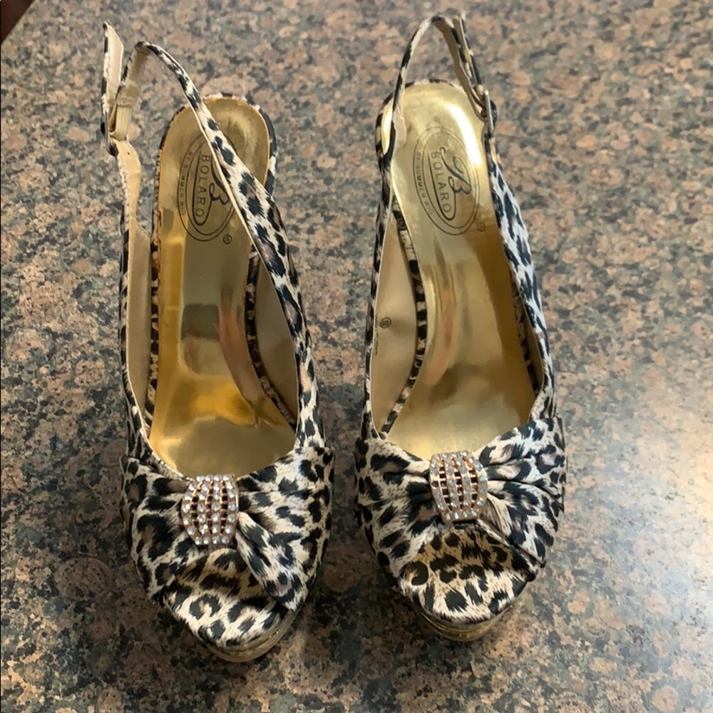 ♦️4/$30 Cheetah print heels